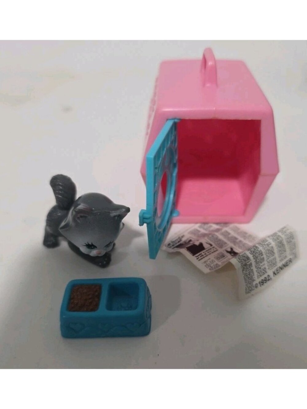 Vintage Kenner 1992 Littlest Pet Shop LPS Frisky Kitty w/Cozy Carrier Grey Cat